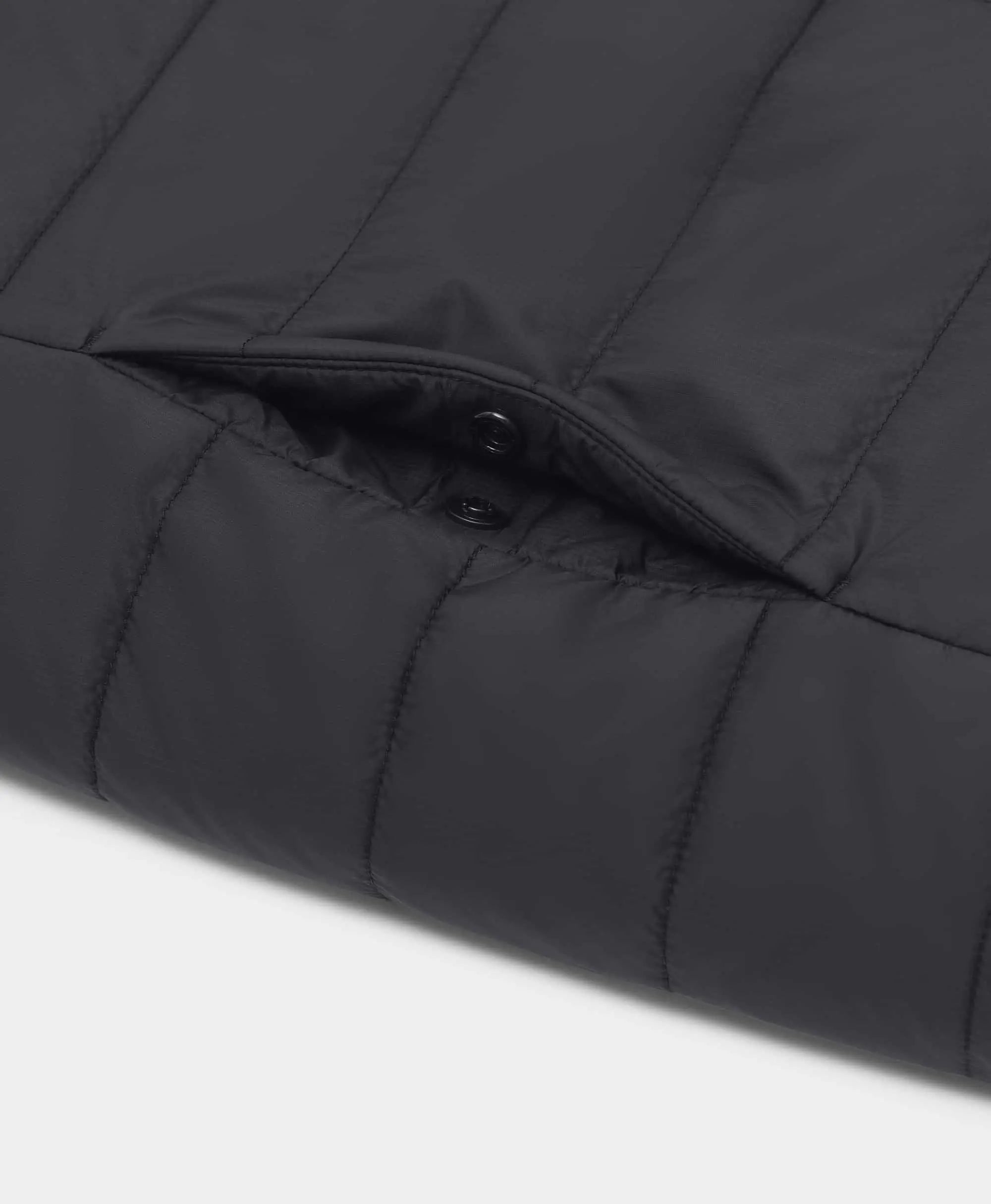Hand pockets with snap closure